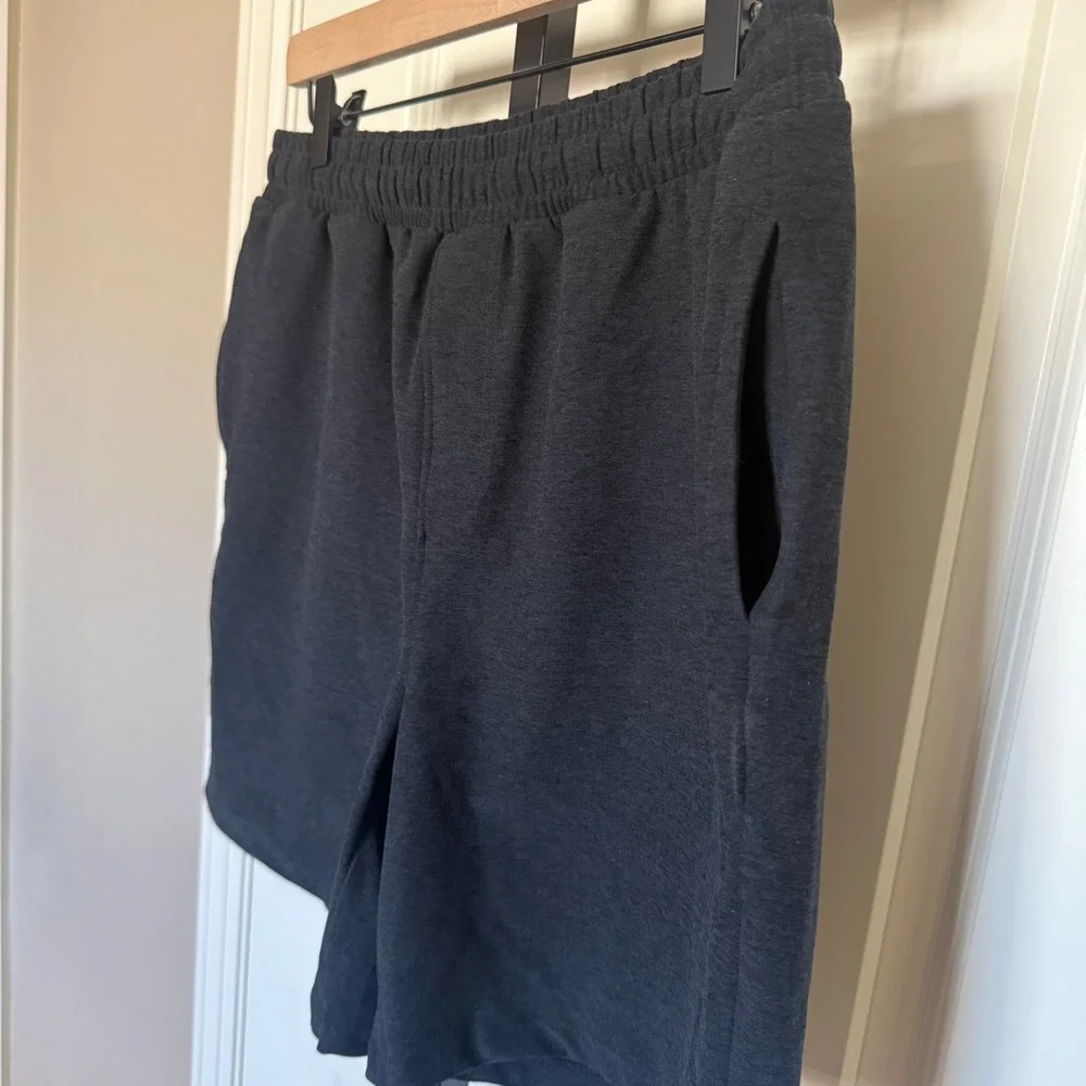 Beyond Yoga Take It Easy Sweat Shorts Mens Charcoal Heather Pockets Size‎ M
